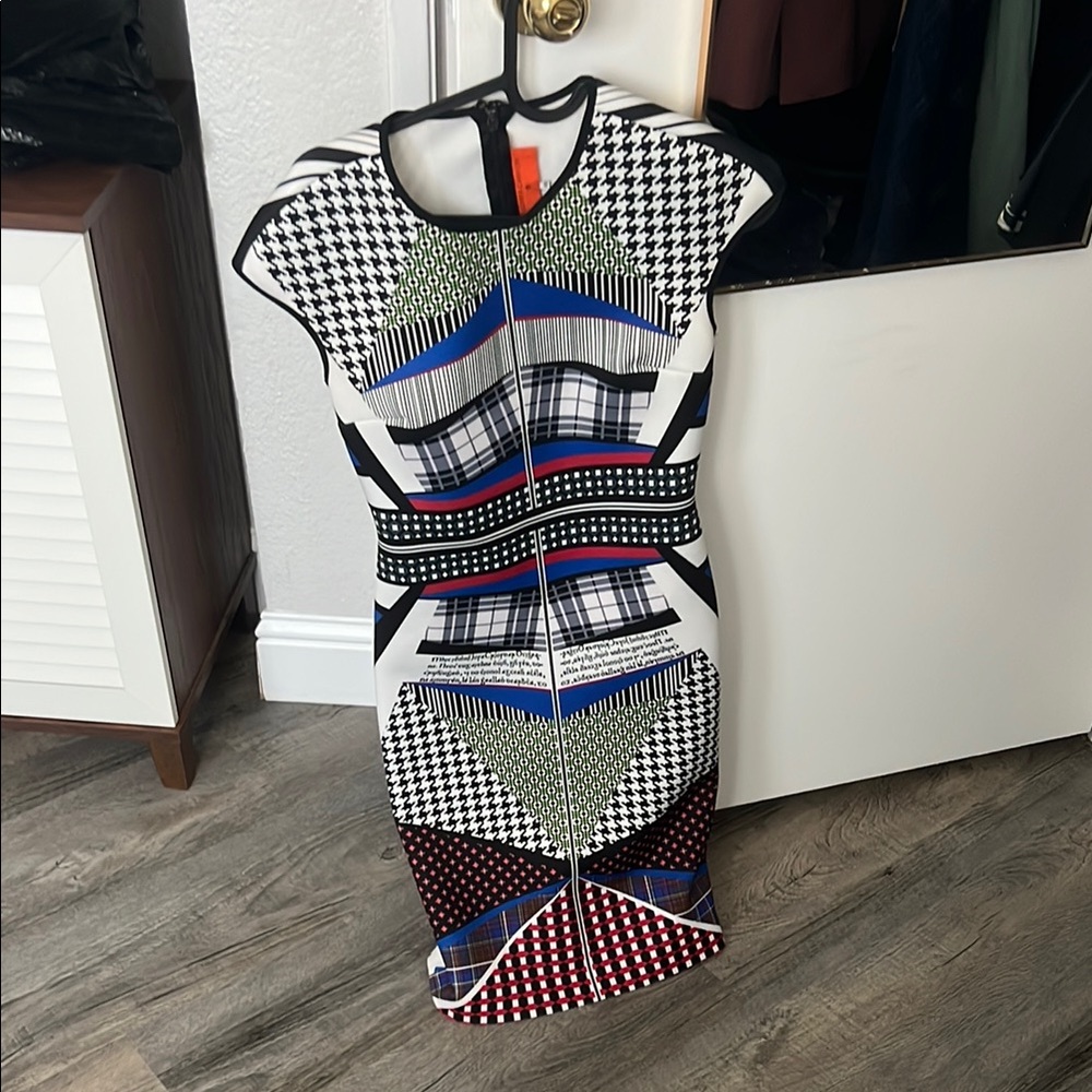 Multicolor Geometric Pattern Dress - Picture 3 of 3